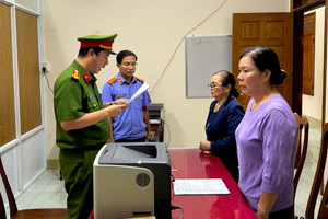 Khởi tố cựu giáo viên Nguyễn Thị Quỳnh Nga, SN 1998 cùng 5 đồng phạm