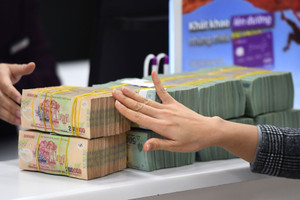 Lãi suất tiền gửi một ngân hàng lên tới 9,6%/năm