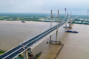 Việt Nam chính thức vận hành cao tốc sở hữu 2 cây cầu dây văng tĩnh không cao nhất cả nước sau 12 năm thi công