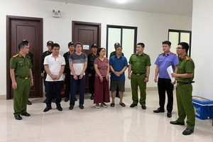 Khởi tố 28 bị can vụ 'bán giấy ăn tiền', doanh nghiệp vốn điều lệ hơn 13.000 tỷ đồng bị liên đới
