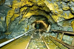 Đón tin vui ngôi làng ‘tọa lạc’ trên 50 tấn vàng sắp được khai thác, người dân địa phương ‘lên đời’