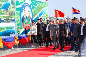 Từ kênh đào Phù Nam Techo đến đường cao tốc 187 km, Campuchia đang phụ thuộc vào nguồn vốn tỷ đô từ Trung Quốc như thế nào?