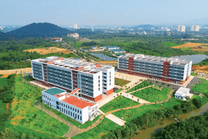 Bên trong đại học lớn nhất Việt Nam, quy mô hơn 1.000ha, đón 17.000 sinh viên 'di chuyển' tới trong năm học này