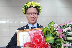 Giáo sư người Việt sinh năm 1996 giải thành công bài toán tồn tại suốt 55 năm: Từng là thủ khoa, 2 lần giành Huy chương Vàng Olympic quốc tế