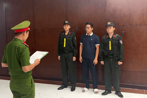 Khởi tố Giám đốc Trần Trung Du 29 tuổi, thu giữ nhiều đồng hồ, dây chuyền, lắc tay