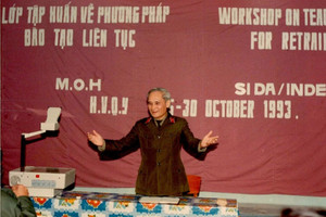 Vị Giáo sư sinh năm 1928 mang hàm Thiếu tướng, được nhận danh hiệu Anh hùng Lực lượng vũ trang nhân dân ở tuổi 90