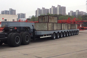 Phát hiện siêu xe moóc dài 123m, rộng tới 8m và nặng 636 tấn: 6 tài xế thay phiên lái, thực hiện 1 nhiệm vụ đặc biệt