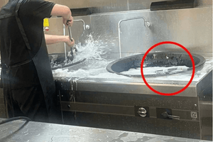 Hiệu trưởng bị cách chức, 11 cá nhân bị kỷ luật sau cáo buộc giặt giẻ lau nhà trong nồi ăn bán trú tại trường mầm non