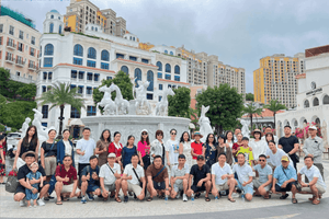 Một doanh nghiệp Việt Nam chơi lớn: Tổ chức du lịch cho hơn 850 khách hàng, tung giải thưởng 200 triệu đồng