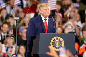 Ông Trump hứa phát hơn 2,3 triệu đồng/người cho hơn 20 triệu dân Mỹ, bị chỉ trích ‘hối lộ để đổi lấy phiếu bầu’