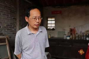 ‘Thần đồng’ Toán học 16 tuổi là Thủ khoa Đại học nhưng có ‘ngã rẽ’, hiện 60 tuổi đang làm gì với tổng thu nhập chỉ 1.500.000 đồng/tháng