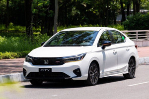 Lãi suất vay mua ô tô chạm ngưỡng 19,8%: Nhiều chủ xe gặp cú sốc sau thời gian ưu đãi