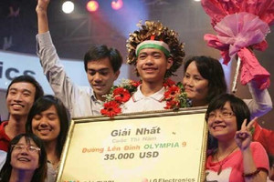 Cựu Quán quân Olympia là thủ khoa toàn quốc, có bằng Tiến sĩ, từ chối công việc lương cao để về Việt Nam cống hiến