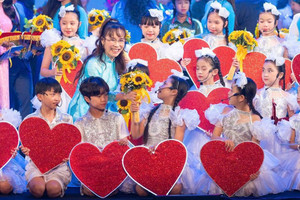 Dưới sự chứng kiến của Phu nhân Tổng Bí thư, Chủ tịch nước Tô Lâm, TS. Nguyễn Thị Phương Thảo đóng góp 30 tỷ đồng cho một chương trình đặc biệt