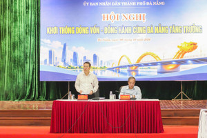 Phó Thống đốc NHNN cùng Chủ tịch UBND Đà Nẵng bàn khơi thông vốn cho thành phố, ưu tiên hạ tầng, nhà ở xã hội, logistics