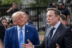 Ông Trump trao huân chương khoa học cao quý nhất của Mỹ cho Elon Musk