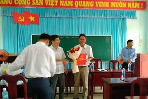 Tặng ban giám hiệu, hiệu trưởng, hiệu phó trường 2.000.000 đồng/người: Dịp gì và chi tiết nhóm đối tượng được hưởng?