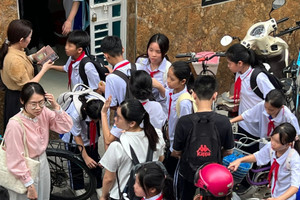 Vật vã học thêm để thi trường chuyên, lớp chọn