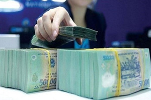 Trái phiếu Chính phủ hút gần 300.000 tỷ đồng, kỳ hạn 10 năm đắt hàng