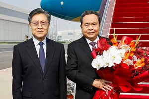 Chủ tịch Quốc hội Trần Thanh Mẫn bắt đầu thăm chính thức Trung Quốc
