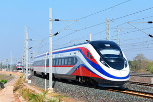Đường sắt Lào - Trung đạt tổng kim ngạch thương mại gần 15 tỷ USD, lập kỳ tích cho quốc gia duy nhất ở Đông Nam Á không có biển