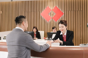 Thấy gì về thương vụ tăng vốn trăm nghìn tỷ của các ngân hàng?