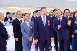 Tổng Bí thư, Chủ tịch nước Tô Lâm dự sự kiện của đại gia Vũ Văn Tiền, nghe báo cáo về AI, robot, công nghệ lõi...