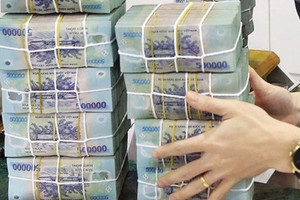 Giảm lãi suất để gỡ nút thắt vốn cho doanh nghiệp sản xuất có dễ?
