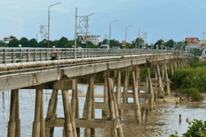 Chỉ vài ngày nữa, chính thức dừng hoạt động cây cầu 60 năm tuổi sẽ bị phá dỡ