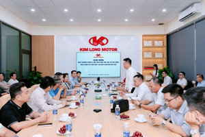 Trực tiếp 'thử lửa' dàn xe thế hệ mới, Hiệp hội Vận tải Đà Nẵng ấn tượng đặc biệt với Kim Long Motor