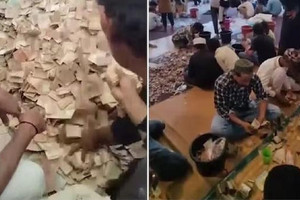 Phát hiện căn phòng ‘cửa đóng then cài’ suốt nhiều năm, bên trong có 30 túi tiền mặt, lần đầu công khai công việc chủ nhân làm suốt 40 năm