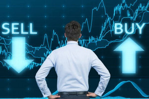 Cổ phiếu đáng chú ý ngày 16/10: MBB, DXG, HHV