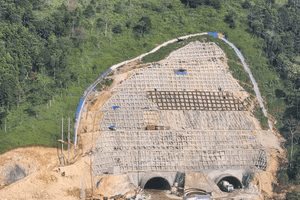 Đại công trường hầm xuyên núi qua đèo dài nhất cả nước, rút ngắn thời gian di chuyển từ 2 giờ xuống còn 10 phút