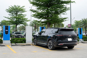 Mua VinFast VF 9 chạy tiện chuyến với ODO 756.304km trong 3 năm, chủ xe tính chi ly từng khoản chi phí đã hời và nói thẳng tình trạng xe hiện tại