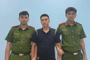 Bắt giữ Nguyễn Tấn Biên sinh năm 1995 ngay tại bến xe