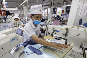 Yêu cầu giảm lãi suất: Vốn rẻ vẫn chưa đủ, doanh nghiệp cần thêm gì?