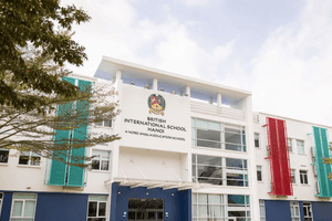 Trường quốc tế ở Hà Nội công bố mức học phí gần 1 tỷ đồng, phí nhập học hơn 70 triệu, lọt top 5 trường được yêu thích và quan tâm nhất