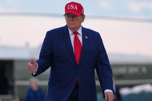 Ông Trump hoãn áp thuế 500% lên dầu Nga: Nút thắt nằm ở diesel