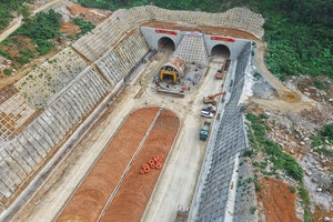 Tập đoàn Đèo Cả đang đào cặp hầm xuyên núi trên tuyến cao tốc 26.000 tỷ