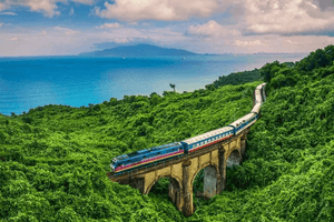 Việt Nam có hành trình tàu hỏa lọt top 'đẹp nhất thế giới', nối 2 thành phố du lịch nổi tiếng của miền Trung