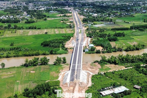 Đà Nẵng: Cầu đã xong, sao người dân chật vật đi vòng?