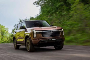 Tái xuất sau 7 năm vắng bóng, Mitsubishi Pajero 2027 'cháy hàng' chỉ trong 14 ngày mở đặt trước