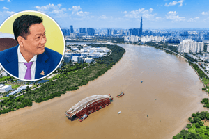 Mái vòm thép nặng 3.400 tấn vừa hoàn tất thủy trình 124km từ nhà máy Đại Dũng vào trung tâm TP. HCM
