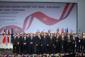 Trước sự chứng kiến của Tổng Bí thư, Chủ tịch nước Tô Lâm và Nhà Vua Đan Mạch, Tập đoàn FPT ký kết với viện nghiên cứu lượng tử 100 năm tuổi