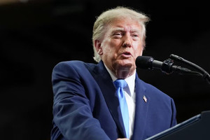 Tỷ lệ ủng hộ của Tổng thống Mỹ Trump xuống mức thấp kỷ lục ngay trước thềm bầu cử