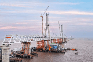 Cầu đường sắt vượt biển dài nhất thế giới hợp long nhịp đầu tiên, siêu dự án hơn 43.000 tỷ đồng đạt bước tiến quan trọng