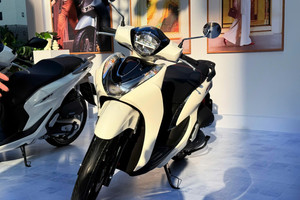 Honda SH Mode 2027 chính thức lên kệ: Giá gần 60 triệu đồng, có gì để 'chiều' khách hàng?