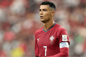 Ronaldo chỉ mất... 39 giây để kiếm đủ hơn 7 triệu đồng nộp phạt vụ tự ý rời ĐT Bồ Đào Nha
