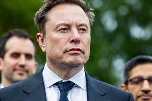 Elon Musk xác nhận 'siêu thương vụ': SpaceX và Tesla sắp 'về chung một nhà'?