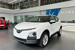 Sau 1 năm, so sánh thẳng mức khấu hao giữa Toyota Raize với VinFast VF 5, người định mua xe đã nói về quyết định